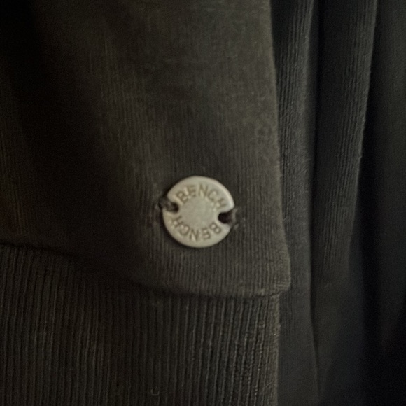 Bench Sweater - Picture 5 of 5